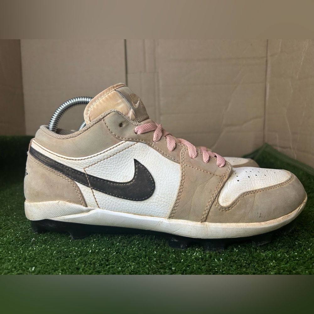Size 8M- Jordan 1 Retro MCS Low "Lt Smoke Grey/Black/White" Men's Baseball Cleat